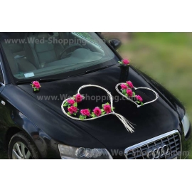 Trouwauto versieren donker roze rozen