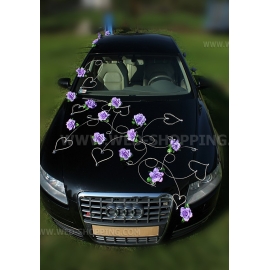 Bruidsauto versieren licht lila rozen en hart