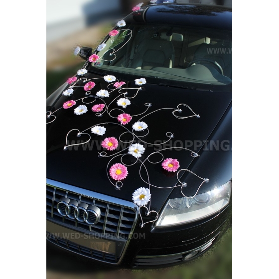 Trouwauto roze en witte gerbera versiering  DEK1065
