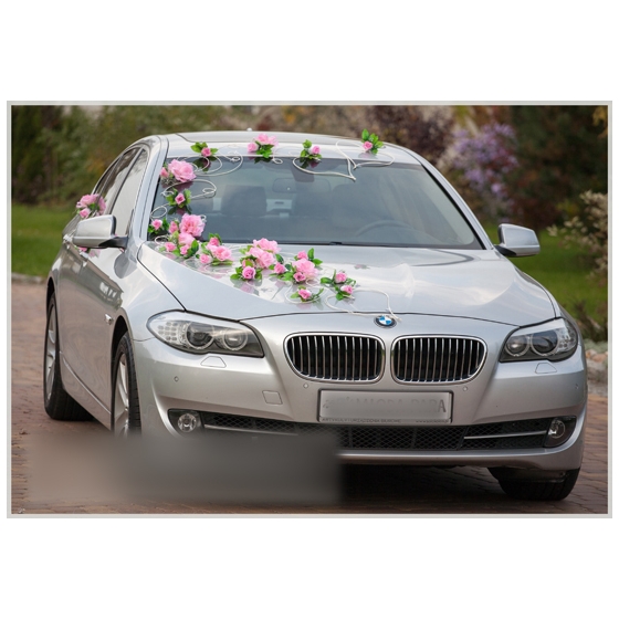 Decoratie voor trouwauto roze rozen
