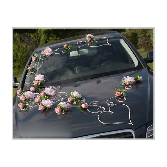 Decoratie voor trouwauto roze rozen
