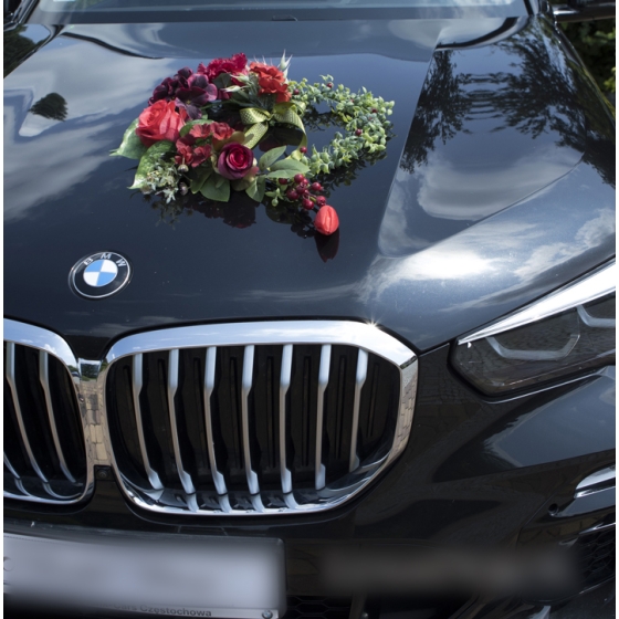Trouwauto decoratie Bloemenhart in rood-bordeauxtinten