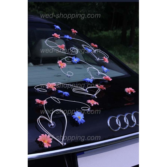Trouwauto versiering perzik en blauw madeliefjes rotan hart DEK1017