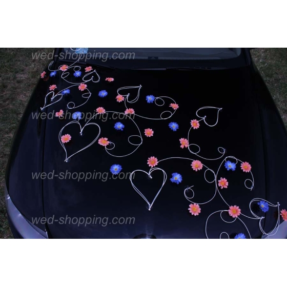Trouwauto versiering perzik en blauw madeliefjes rotan hart DEK1017