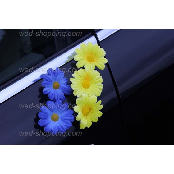Trouwauto versiering geel-blauw madeliefjes DEK1018