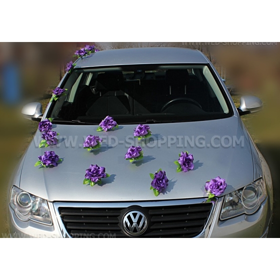 violet rozen voor een trouwauto